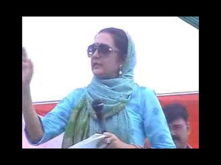 आजम को जिम्मेदार ठहराकर अनुराधा से सपा से किया किनारा