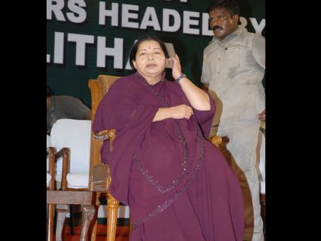 जयललिता जहां-जहां, उनकी कुर्सी वहां-वहां, क्या है स्पेशल कुर्सी का राज?