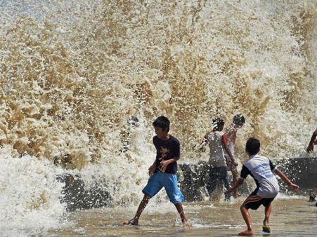 बीएमसी ने मुंबई के 6 समुद्री तटों पर जारी किया हाई अलर्ट