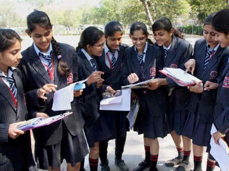 फैसला: मोदी सरकार चाहती है क्लासरूम में पढ़ाया जाए 'करप्शन'