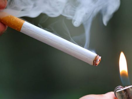 फिक्र को धुएं में उड़ाने में कोलकाता में सबसे आगे