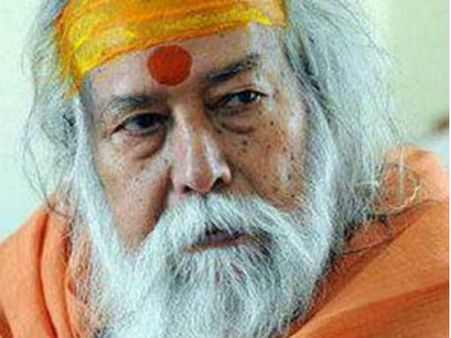 सिर्फ हिंदुओं की नहीं, मुस्लिमों की भी मां है गाय: शंकराचार्य