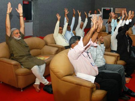 भाजपा की पाठशाला: एलके आडवाणी ने कहा नरेंद्र मोदी ने पहले ही मैच में मारी ट्रिपल सेंचुरी