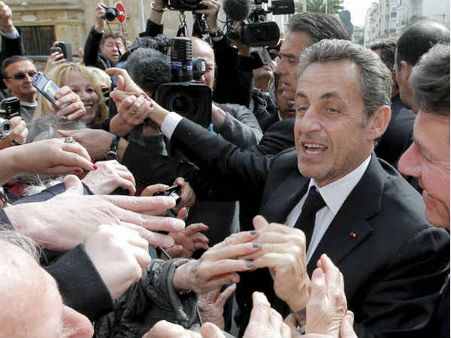 फ्रांस के पूर्व राष्‍ट्रपति निकोलस सरकोजी गिरफ्तार, पुलिस करेगी पूछताछ