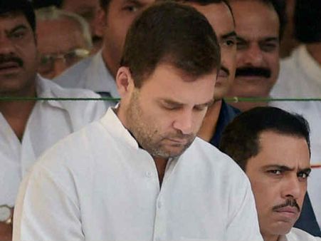 राहुल गांधी सो रहे हैं, यह राजनीति का हैंगओवर है या हार का