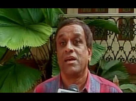 FB पर बिकनी में डाली गोवा के मंत्री की फोटो, FIR दर्ज