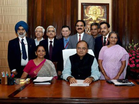 विदेशी रेटिंग एजेंसी एसएंडपी को भाया नरेंद्र मोदी सरकार का बजट