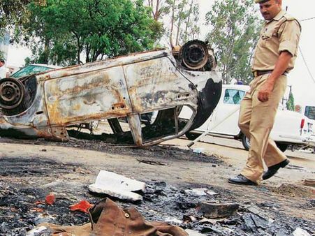 भाजपा ने किया कांठ में बड़े प्रदर्शन का ऐलान, कांग्रेस भी अड‍िग