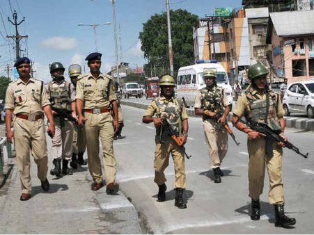 बारामूला में आतंकी हमला, सीमा पर गोली बारी