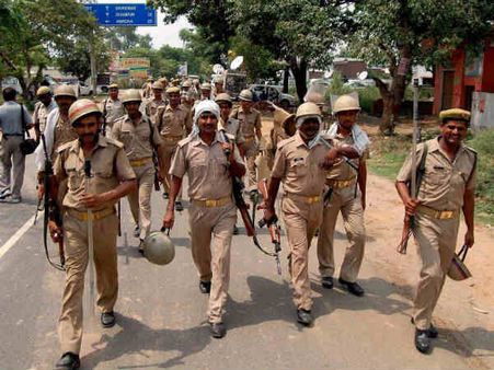 मुरादाबाद के कांठ में भाजपा लगा रही आग, कांग्रेस डाल रही घी