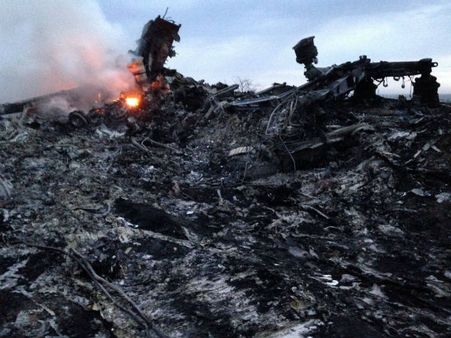 ब्लैक बॉक्स से मिला सबूत, 'मिसाइल से गिराया गया था मलेशियाई विमान'