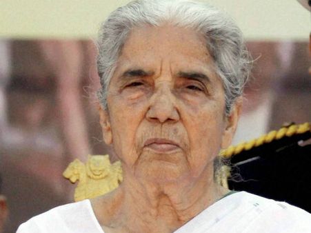 कौन हैं कमला बेनीवाल, जो हमेशा बनीं नरेंद्र मोदी के रास्ते का पत्थर