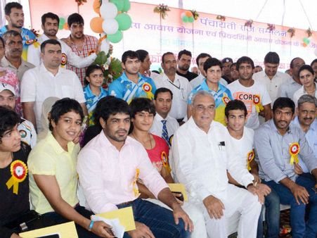 जिन्होंने बढ़ाई देश की शान, CM हुड्डा ने उन्हें बना दिया उल्लू