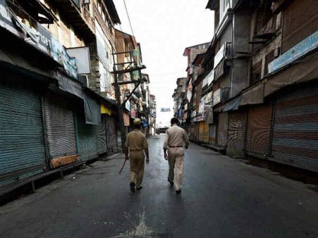 कश्‍मीर के लोगों का ब्रेन वॉश कर अपना हित साध रही है हुर्रियत!