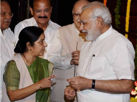 सिर्फ मोदी-सुषमा ने तय किया कि नहीं करेंगे पाक से बात