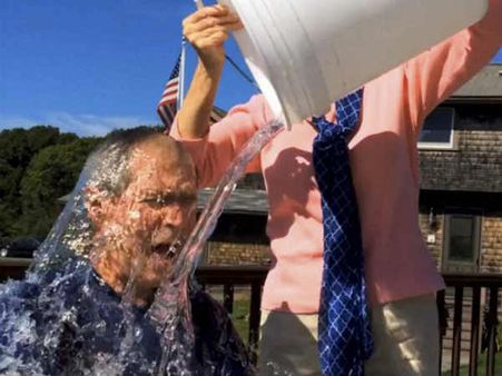 News in pics- देखिए कुछ खास तस्वीरें जो बन गई खबर