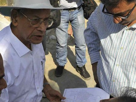 आखिर क्यों योगी आदित्यनाथ नहीं जाने दे रहे हैं मेट्रोमैन श्रीधरन को?