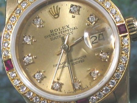 दिल्ली में फिल्मी स्टाइल में हुई 9 करोड़ की चोरी, चोर निकला रोलेक्स का दिवाना