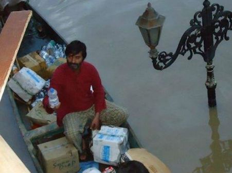 यासीन मलिक ने राहत कार्य में डाली दिक्‍कत, नाव किया हाईजैक, लूट ली राहत सामग्री