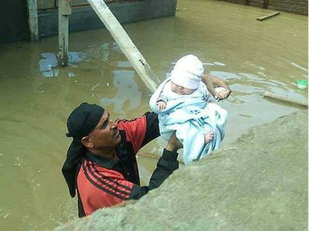 कश्‍मीर में खतरनाक बाढ़ के दौरान 3,500 शिशुओं का हुअा जन्‍म