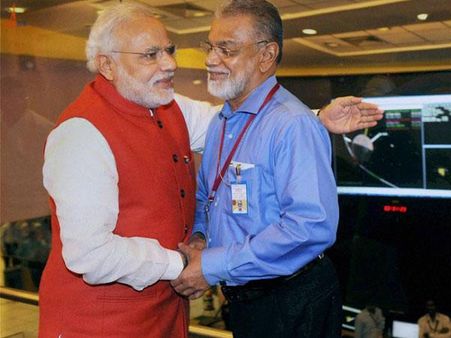 Pics: मंगल मिशन की सक्सेस पर जब झूम उठा इसरो