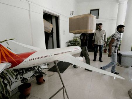 आखिरकार अजित सिंह ने खाली किया सरकारी बंगला