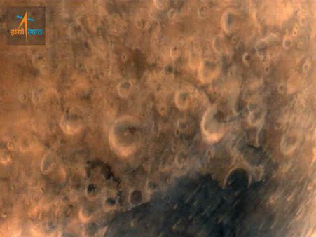 मंगल से मंगलयान ने भेजी भारत के लिए पहली तस्‍वीर