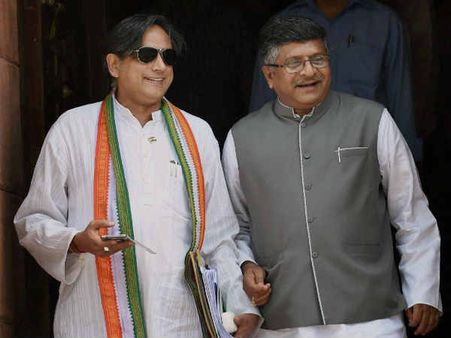 तो नरेंद्र मोदी के करीब हो रहे हैं शशि थरूर!