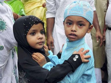 कुर्बानी का पर्व बकरीद आज, राष्ट्रपति-पीएम ने मांगी शांति-समृद्धि की दुआ