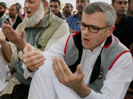 ईद पर पाकिस्तान ने दिया बम का तोहफा-उमर अब्दुल्ला