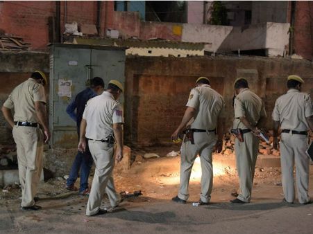 खौफ में खाकी: दिल्‍ली पुलिस कांस्‍टेबिल की गोली मारकर हत्‍या, लूट लिया हथियार