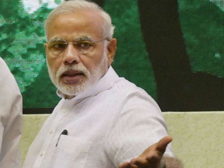 ये क्या कर दिया मोदी जी, अब कहां जाए मजदूर