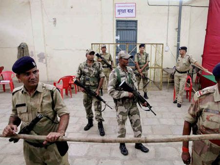 महाराष्‍ट्र और हरियाणा के लिए आज 'डी' डे, थोड़ी देर में आएंगे विधानसभा चुनावों के नतीजे