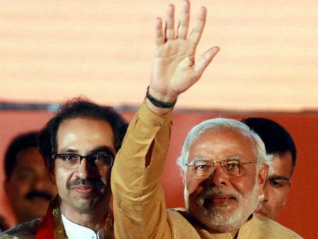 पिघलने लगी रिश्तों में जमीं बर्फ, ठाकरे ने PM मोदी को फोन कर दी जीत की बधाई