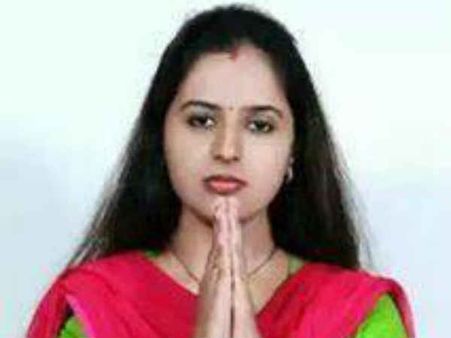 गोपीनाथ मुंडे की बेटियों ने उपचुनाव-विधानसभा में रचा इतिहास