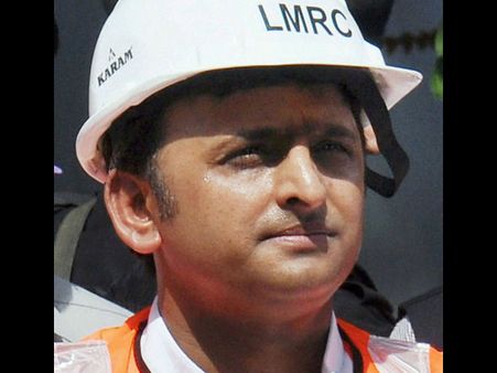 पति को जेल से छुड़वाने के लिए अखिलेश यादव की बहन ने दी आत्‍मदाह की धमकी