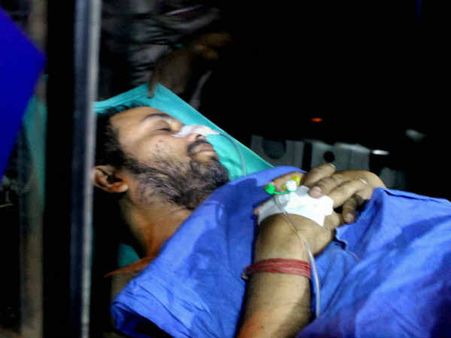 चिटफंड घोटालाः फोटो लेते वक्त मीडिया कर्मियों पर लाठी चार्ज