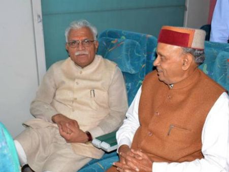 ट्रेन का सफर कर दिल्ली पहुंचे मुख्यमंत्री खट्टर