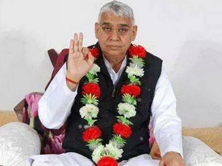 हिसार में संत रामपाल के आश्रम से मिले 4 शव, आज भी जारी रहेगा ऑपरेशन