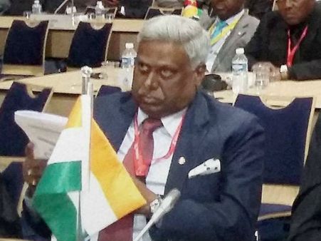 कब खोजेगी सरकार सीबीआई और सीआरपीएफ प्रमुखों को?