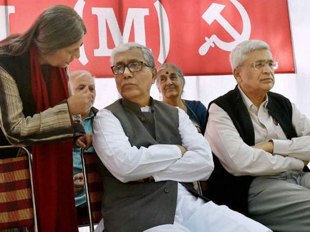 मार्क्सवादी मुख्यमंत्री भी हुए प्रधानमंत्री नरेंद्र मोदी के मुरीद