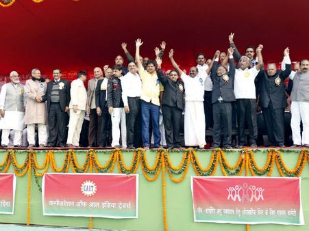 दिल्ली के रामलीला मैदान में नॉन कॉर्पोरेट सेक्टर का पहला बड़ा शो