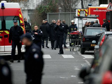 पेरिस में आतंकी हमला: चश्मदीद का दावा, आतंकी अलकायदा से थे