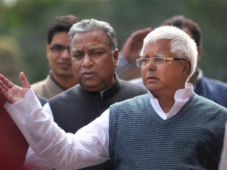 जनता परिवार के विलय की हड़बड़ी नहीं क्‍योंकि हड़बड़ी में गड़बड़ी हो जाती है: लालू