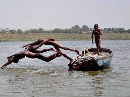 आगरा-दिल्ली वालों को धीरे-धीरे नपुंसक बना रही है यमुना नदी