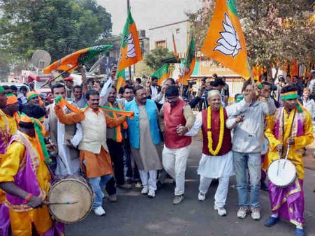 दिल्ली में भाजपा की रैलियों में भीड़ जुटाने पहुंचे मध्य प्रदेश के लोग