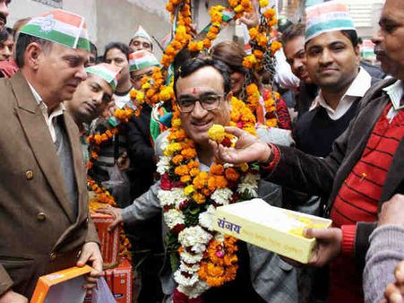 दिल्ली की जंग, हाल कांग्रेस के दो मंत्रियों,एक एमपी का