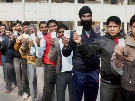 दिल्ली चुनाव: 5 लगाएंगे जीत का छक्का तो 21 के लिए चौका लगाने का मौका