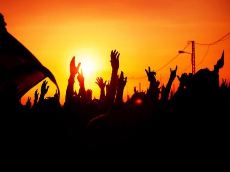 प्रभु के रेल बजट से युवाओं के चेहरे मुस्कुराये, दिये पूरे नंबर