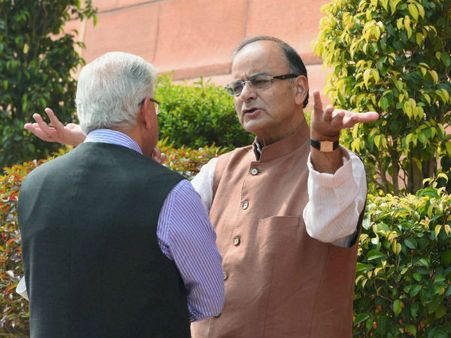 जेटली ने मिडिल क्लास को दिखाया बाबाजी का ठुल्लू, कहा खुद रखें अपना ख्याल